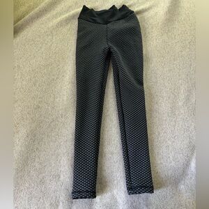 Amazon Black Leggings Sleek Form-Fitting Design